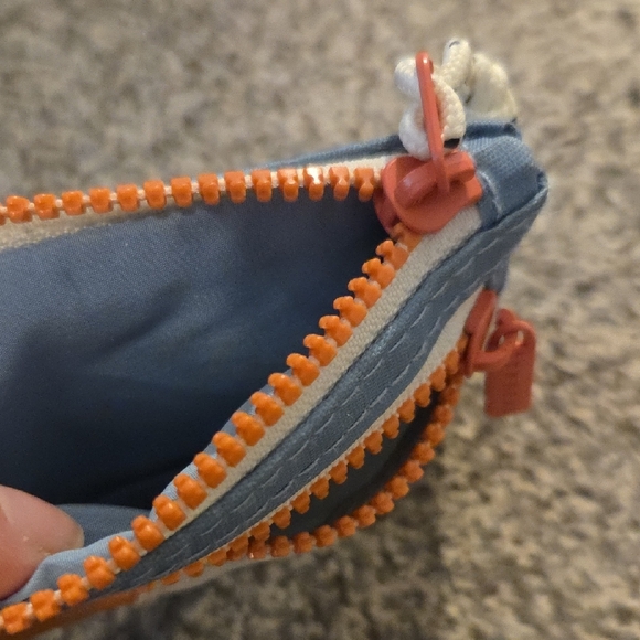 Thread Multicolor Key & Card Holder - Picture 4 of 5